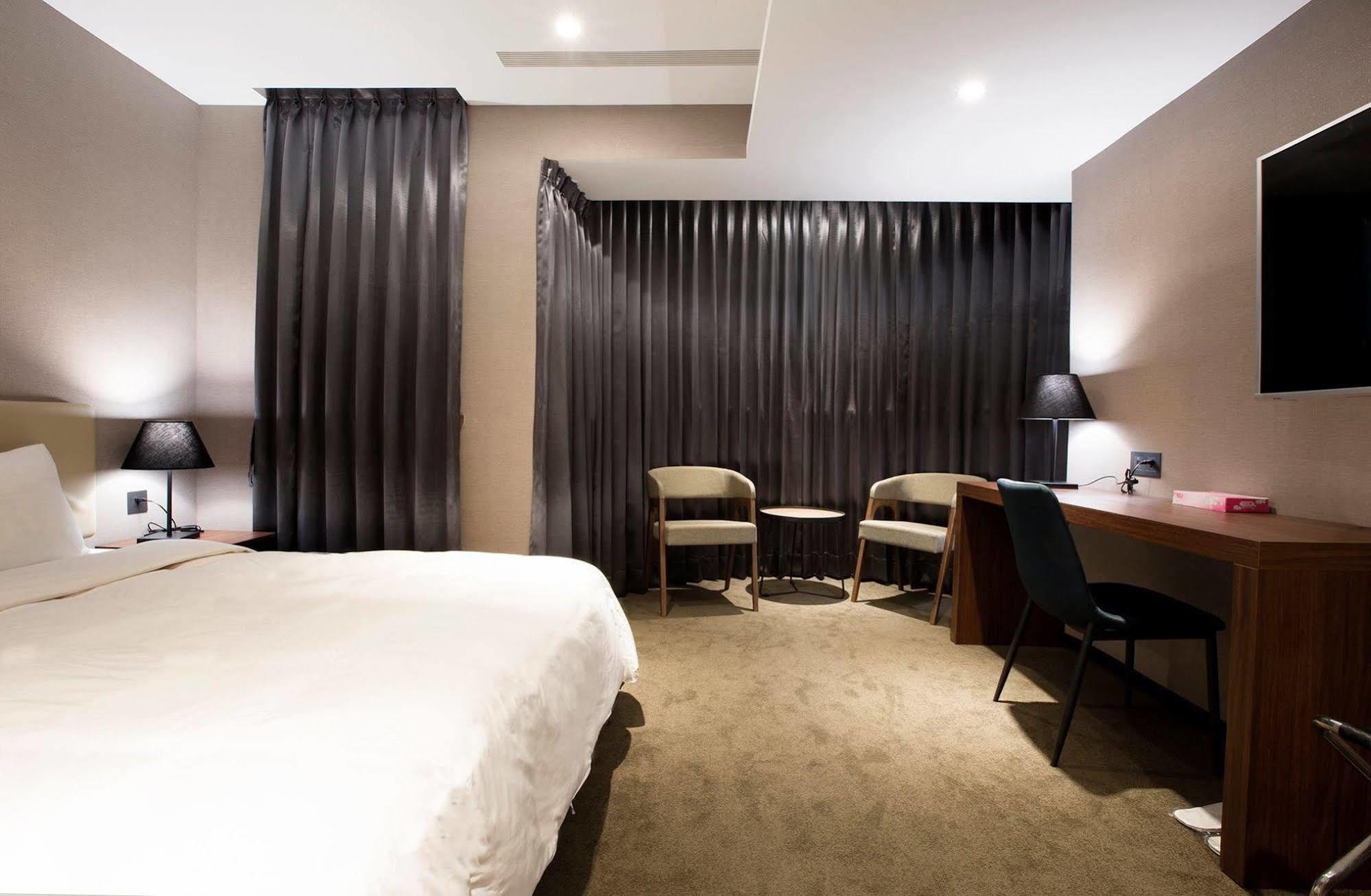 Noble Hotel Taipei Eksteriør bilde