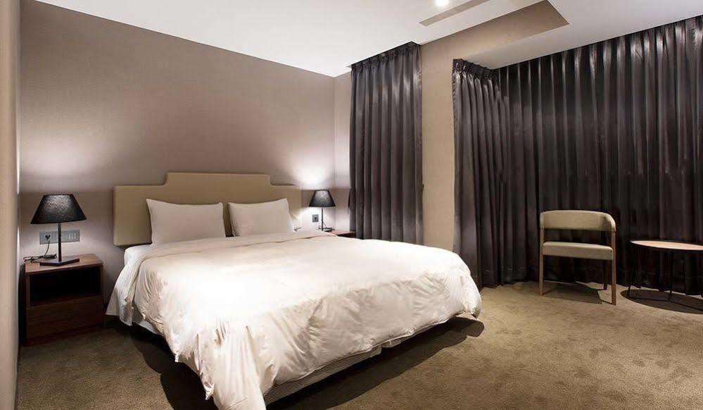 Noble Hotel Taipei Eksteriør bilde