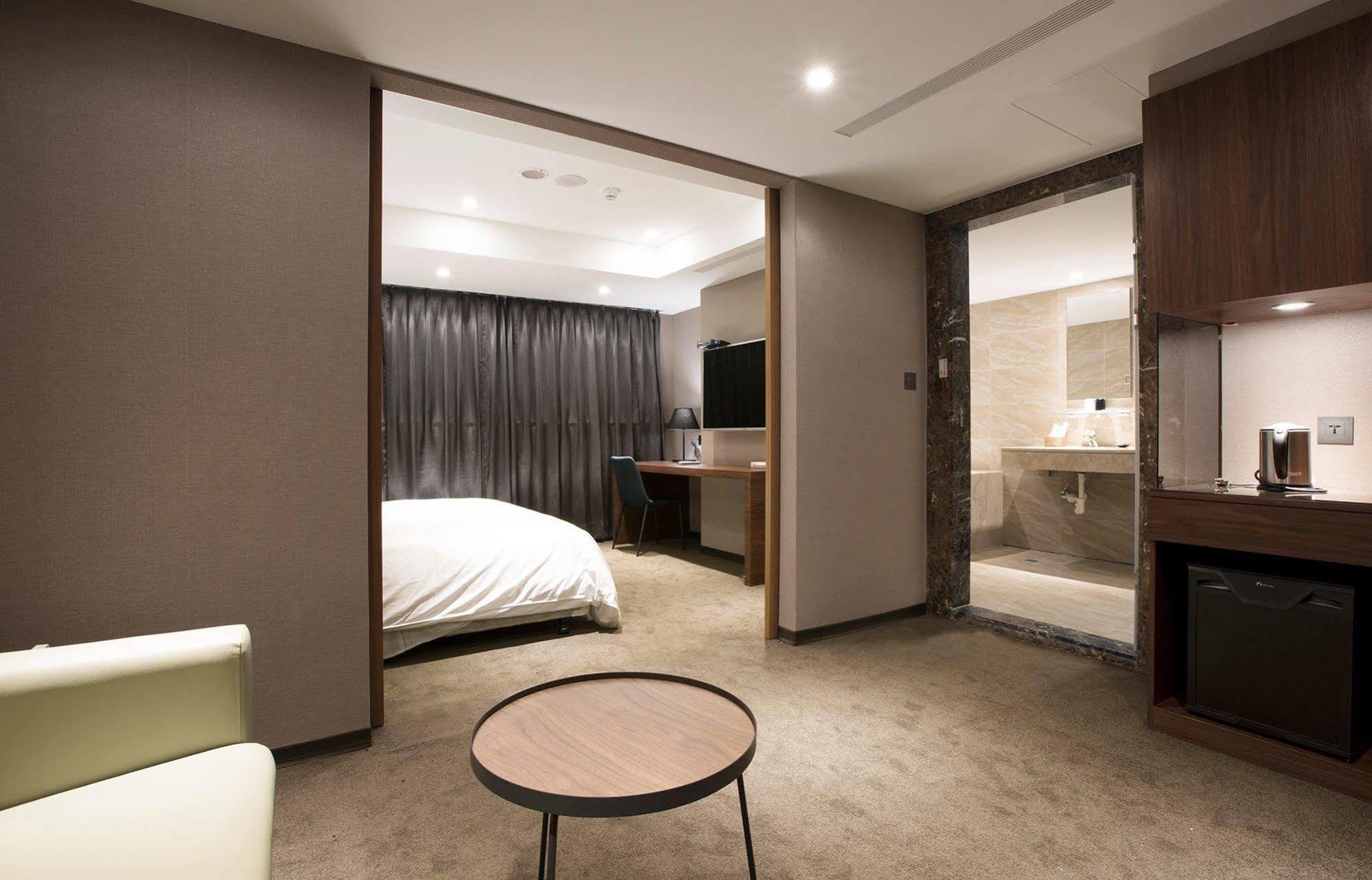 Noble Hotel Taipei Eksteriør bilde